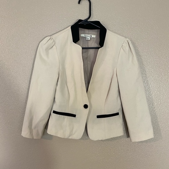 Forever 21 Tops - FOREVER 21 Beige and black blazer